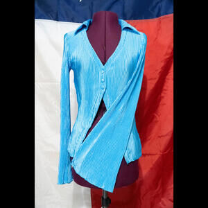 Flowy Bell Sleeve silky & stretchy! xs LYANER